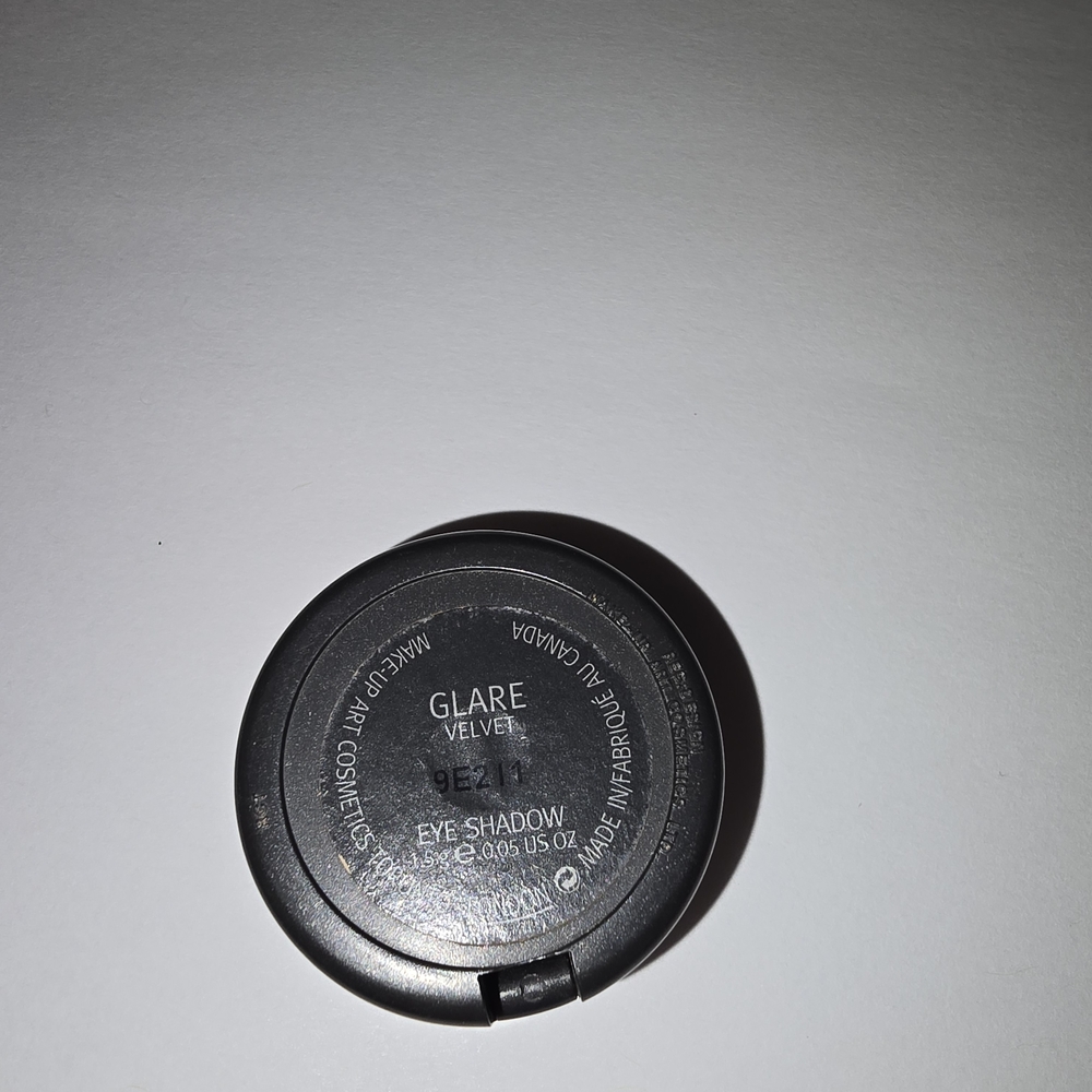 VINTAGE MAC EYESHADOW- "GLARE" **RARE!!!** - Picture 3 of 4